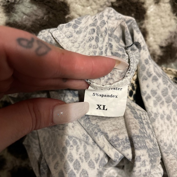 One piece - Picture 2 of 3